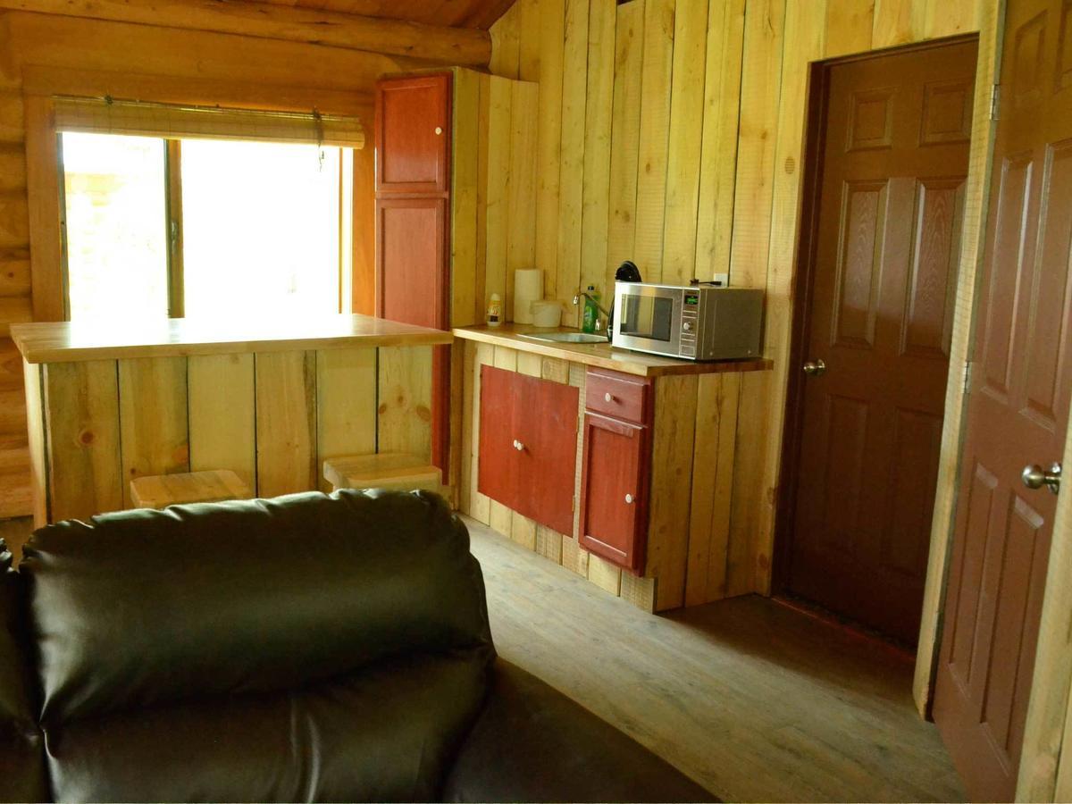 Rock Lake Lodge Rock Lake Lodge Provincial Park ภายนอก รูปภาพ