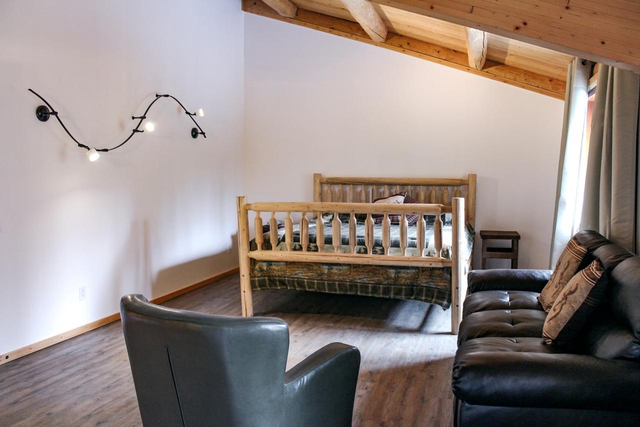 Rock Lake Lodge Rock Lake Lodge Provincial Park ภายนอก รูปภาพ